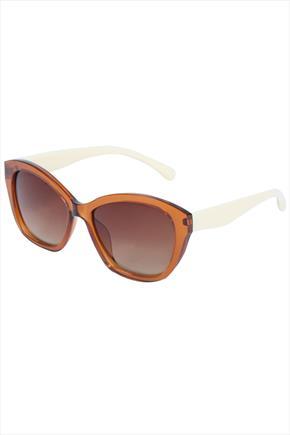 Light Brown Frame Sunglasses With Cream Arms - secondary colour: white; predominant colour: tan; occasions: casual, holiday; style: cateye; size: large; material: chain/metal; finish: metallic; pattern: colourblock; season: s/s 2015; wardrobe: highlight