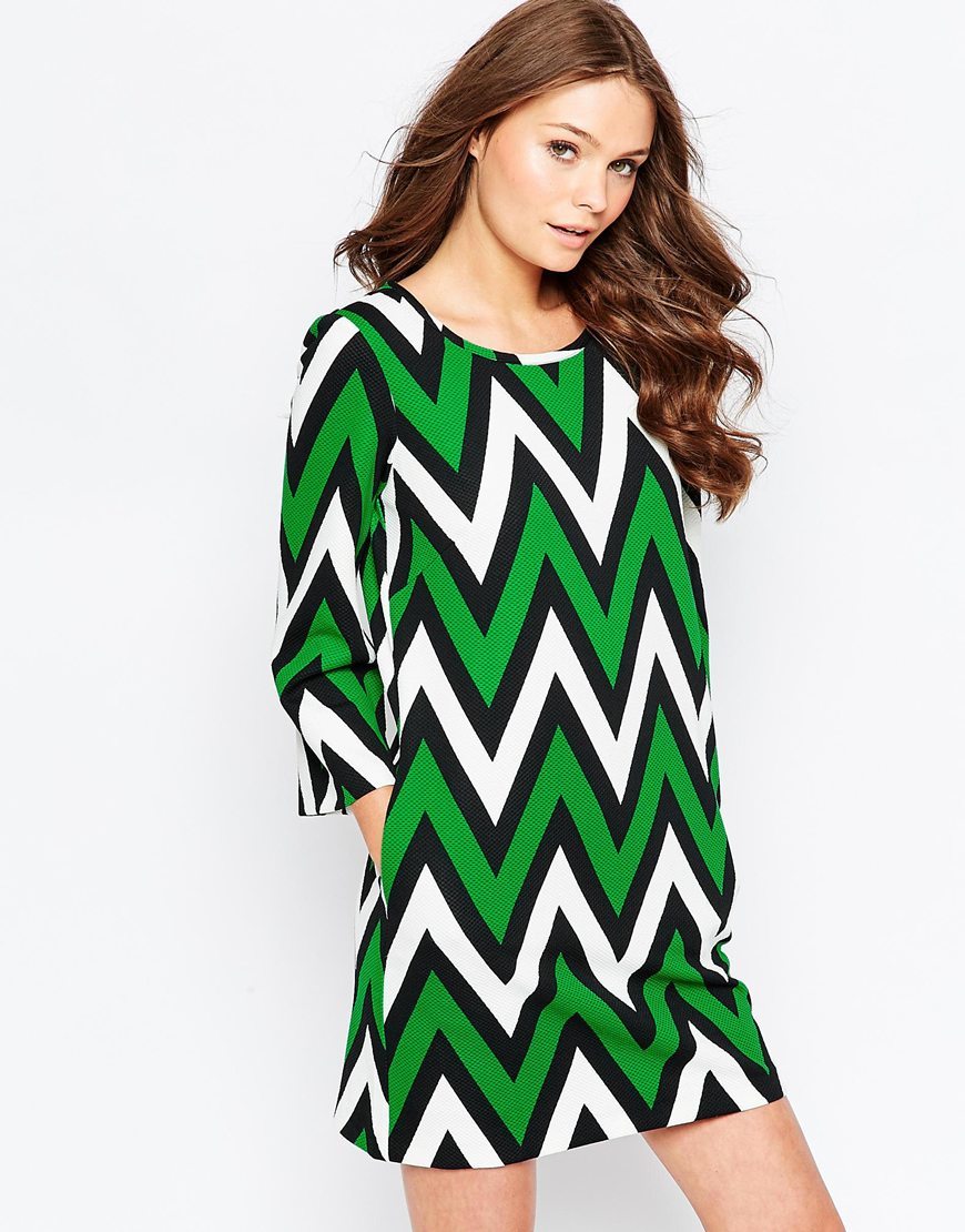 Curious Chevron Shift Dress Black/Green - style: shift; length: mid thigh; secondary colour: white; predominant colour: emerald green; occasions: casual, creative work; fit: straight cut; fibres: polyester/polyamide - mix; neckline: crew; sleeve length: 3/4 length; sleeve style: standard; pattern type: fabric; pattern size: standard; pattern: patterned/print; texture group: other - light to midweight; multicoloured: multicoloured; season: a/w 2015