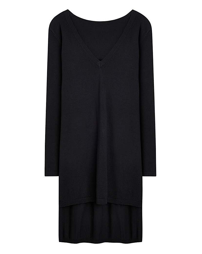 Longline Maxi V Tunic - neckline: round neck; pattern: plain; style: tunic; predominant colour: black; occasions: casual, creative work; fibres: viscose/rayon - stretch; fit: straight cut; length: mid thigh; sleeve length: long sleeve; sleeve style: standard; pattern type: knitted - fine stitch; texture group: jersey - stretchy/drapey; season: a/w 2015