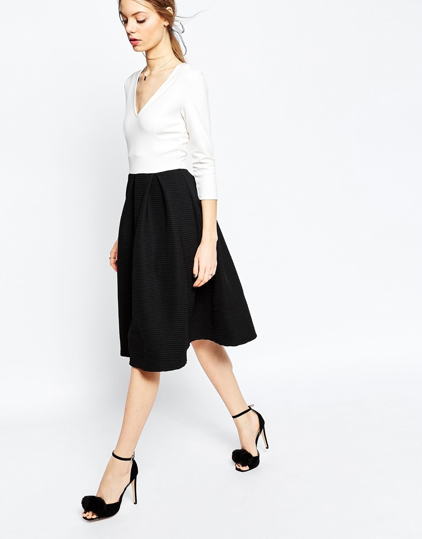 Structured Occasion Midi Dress Cream/Black - length: below the knee; neckline: v-neck; predominant colour: black; secondary colour: black; occasions: evening; fit: fitted at waist & bust; style: fit & flare; fibres: polyester/polyamide - stretch; sleeve length: 3/4 length; sleeve style: standard; pattern type: fabric; pattern: colourblock; texture group: jersey - stretchy/drapey; season: a/w 2015