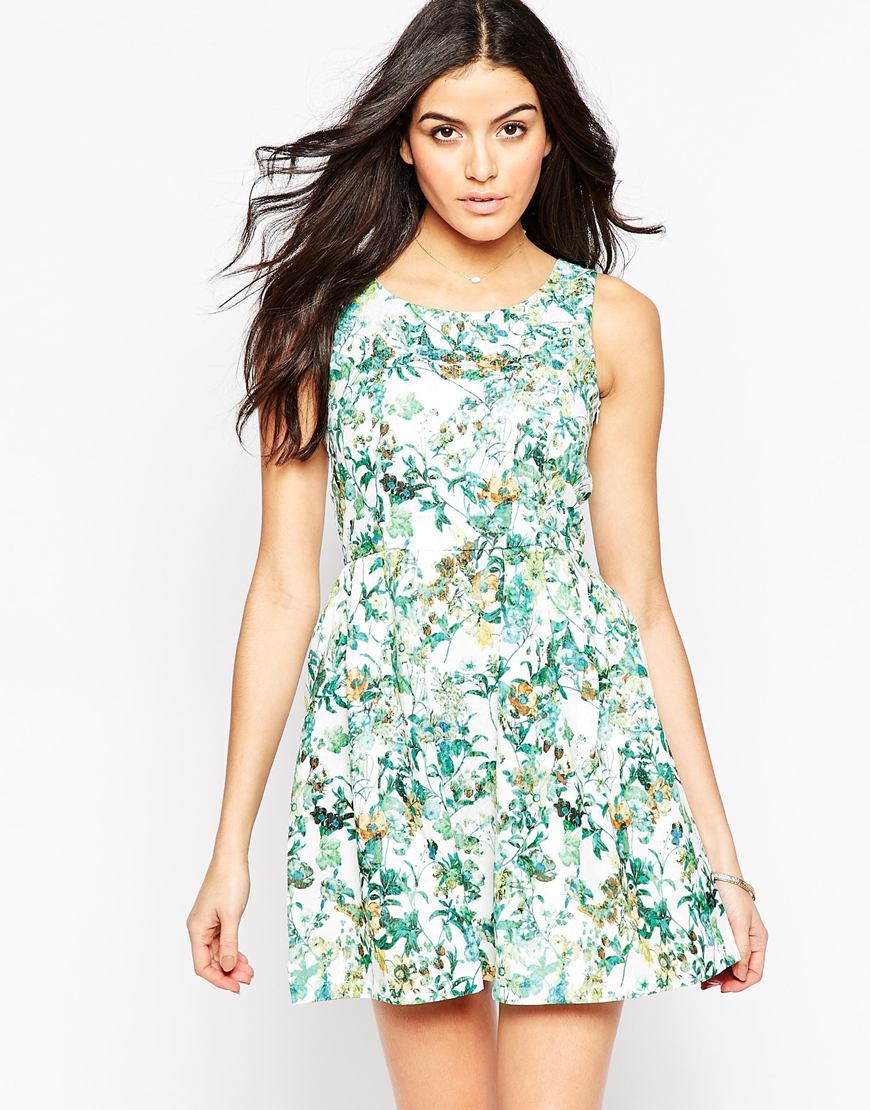 Floral Skater Dress White/Green - length: mid thigh; neckline: round neck; sleeve style: sleeveless; predominant colour: white; secondary colour: mint green; occasions: evening; fit: fitted at waist & bust; style: fit & flare; fibres: polyester/polyamide - 100%; sleeve length: sleeveless; pattern type: fabric; pattern: florals; texture group: jersey - stretchy/drapey; multicoloured: multicoloured; season: a/w 2015