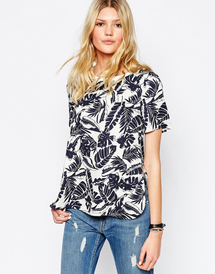 Tropi Noline Printed Woven Tee Gardenia - neckline: round neck; style: t-shirt; predominant colour: white; secondary colour: navy; occasions: casual, creative work; length: standard; fibres: polyester/polyamide - 100%; fit: body skimming; sleeve length: short sleeve; sleeve style: standard; pattern type: fabric; pattern size: light/subtle; pattern: patterned/print; texture group: jersey - stretchy/drapey; season: a/w 2015