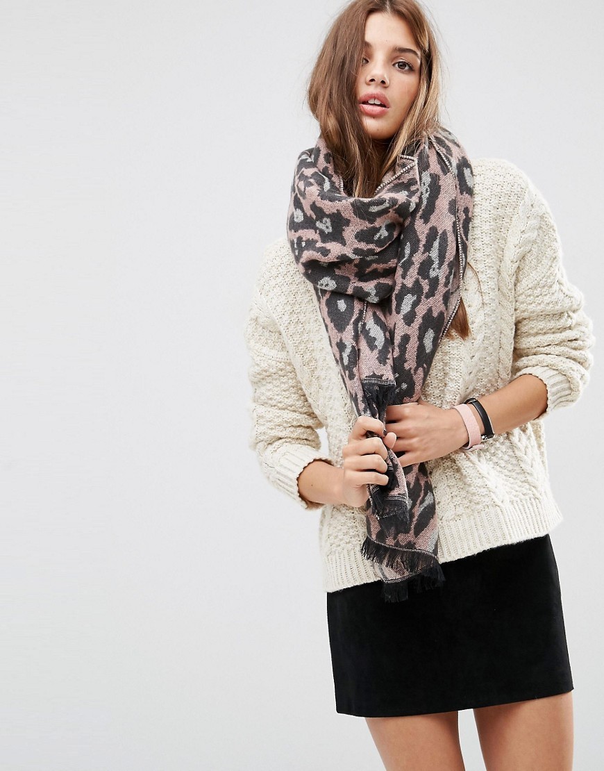 Oversized Long Woven Scarf In Pink Leopard Pink - predominant colour: pink; occasions: casual, creative work; type of pattern: heavy; style: regular; size: large; material: fabric; pattern: animal print; season: a/w 2016; wardrobe: highlight