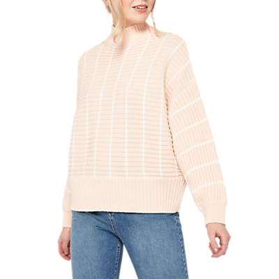 Garment 3902618 5920315