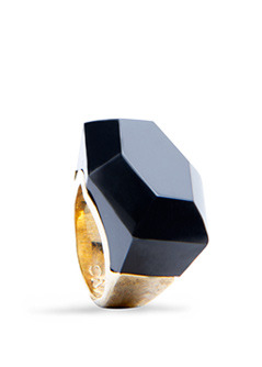 Ring Medala6 C - predominant colour: black; style: cocktail; size: large/oversized; material: plastic/rubber