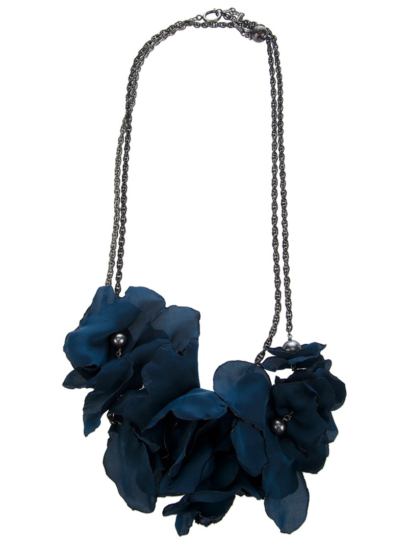 Flower Necklace - predominant colour: teal; style: standard; length: short; size: standard; material: chain/metal