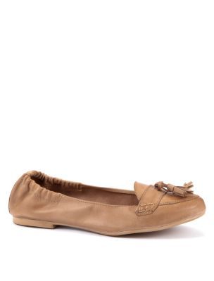Exclusive Tan Leather Moccasins - predominant colour: camel; material: leather; heel height: flat; embellishment: elasticated, tassels; toe: round toe; style: moccasins