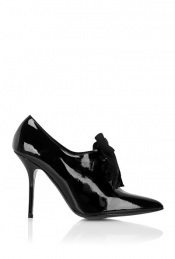 Black Bow Front Patent Pointed Court Moschino Cheap & Chi - predominant colour: black; material: patent; heel height: high; embellishment: ribbon; heel: stiletto; toe: pointed toe; boot length: shoe boot; style: standard; finish: patent