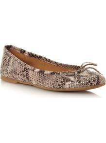 Prior Ballerina, Natural - predominant colour: stone; occasions: casual, evening, work; material: leather; heel height: flat; toe: round toe; style: ballerinas / pumps; finish: plain; pattern: animal print