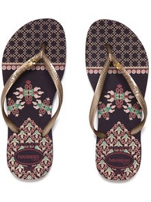 Slim Royal - predominant colour: gold; occasions: casual, holiday; material: plastic/rubber; heel height: flat; heel: standard; toe: toe thongs; style: flip flops / toe post; trends: statement prints, metallics; finish: plain; pattern: plain
