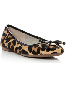 Leopard Pony Monica Leopard Pony Ballerina - secondary colour: camel; predominant colour: black; occasions: casual; material: animal skin; heel height: flat; toe: round toe; style: ballerinas / pumps; finish: plain; pattern: animal print; embellishment: bow