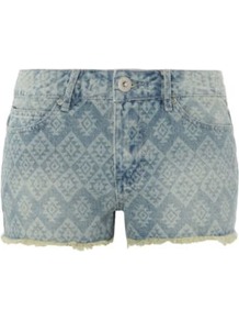 G21 Aztec Shorts Blue - style: shorts; pocket detail: traditional 5 pocket; length: short shorts; waist: mid/regular rise; predominant colour: denim; occasions: casual, holiday; fibres: cotton - 100%; texture group: denim; fit: skinny/tight leg; pattern type: fabric; pattern size: big & light; pattern: patterned/print