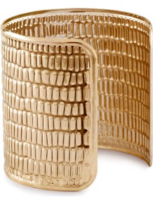 Bracelet - predominant colour: gold; occasions: evening, work, occasion, holiday; style: cuff; size: large/oversized; material: chain/metal; trends: metallics; finish: metallic; embellishment: chain/metal