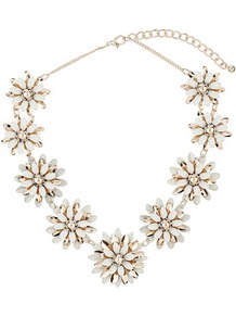 Cream Flower Collar - predominant colour: white; secondary colour: gold; occasions: casual, evening, work, occasion, holiday; style: choker/collar; length: short; size: large/oversized; material: chain/metal; trends: metallics; finish: metallic; embellishment: chain/metal