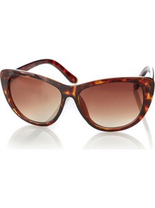 Tortoise Shell Cat Eye Sunglasses Conker - predominant colour: chocolate brown; secondary colour: tan; occasions: casual, evening, work, occasion, holiday; style: cateye; size: large; material: plastic/rubber; pattern: tortoiseshell; finish: plain