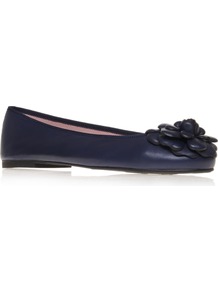 Coton - predominant colour: navy; occasions: casual, work; material: leather; heel height: flat; toe: round toe; style: ballerinas / pumps; finish: plain; pattern: plain
