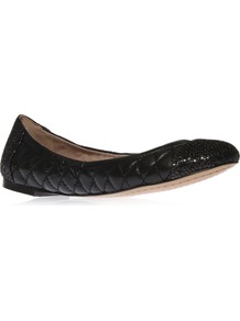 Fawna - predominant colour: black; occasions: casual, evening, work; material: leather; heel height: flat; embellishment: quilted; toe: round toe; style: ballerinas / pumps; finish: plain; pattern: plain