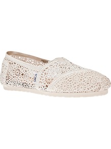 Crochet Slipper - predominant colour: ivory; occasions: casual, holiday; material: plastic/rubber; heel height: flat; toe: round toe; style: loafers; finish: plain; pattern: plain