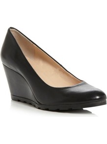 Black Leather Atreat Simple Wedged Heel Court Shoe - predominant colour: black; occasions: casual, evening, work; material: leather; heel height: mid; heel: wedge; toe: round toe; style: courts; finish: plain; pattern: plain
